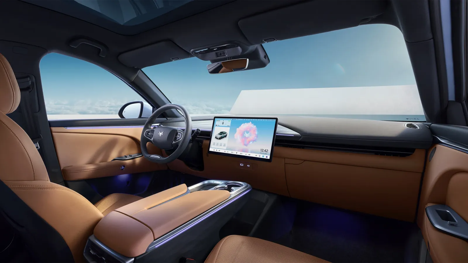 Interior do Arcfox T5 em couro caramelo